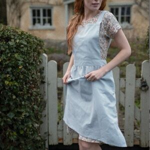 NWT Little Cottonwood Apron